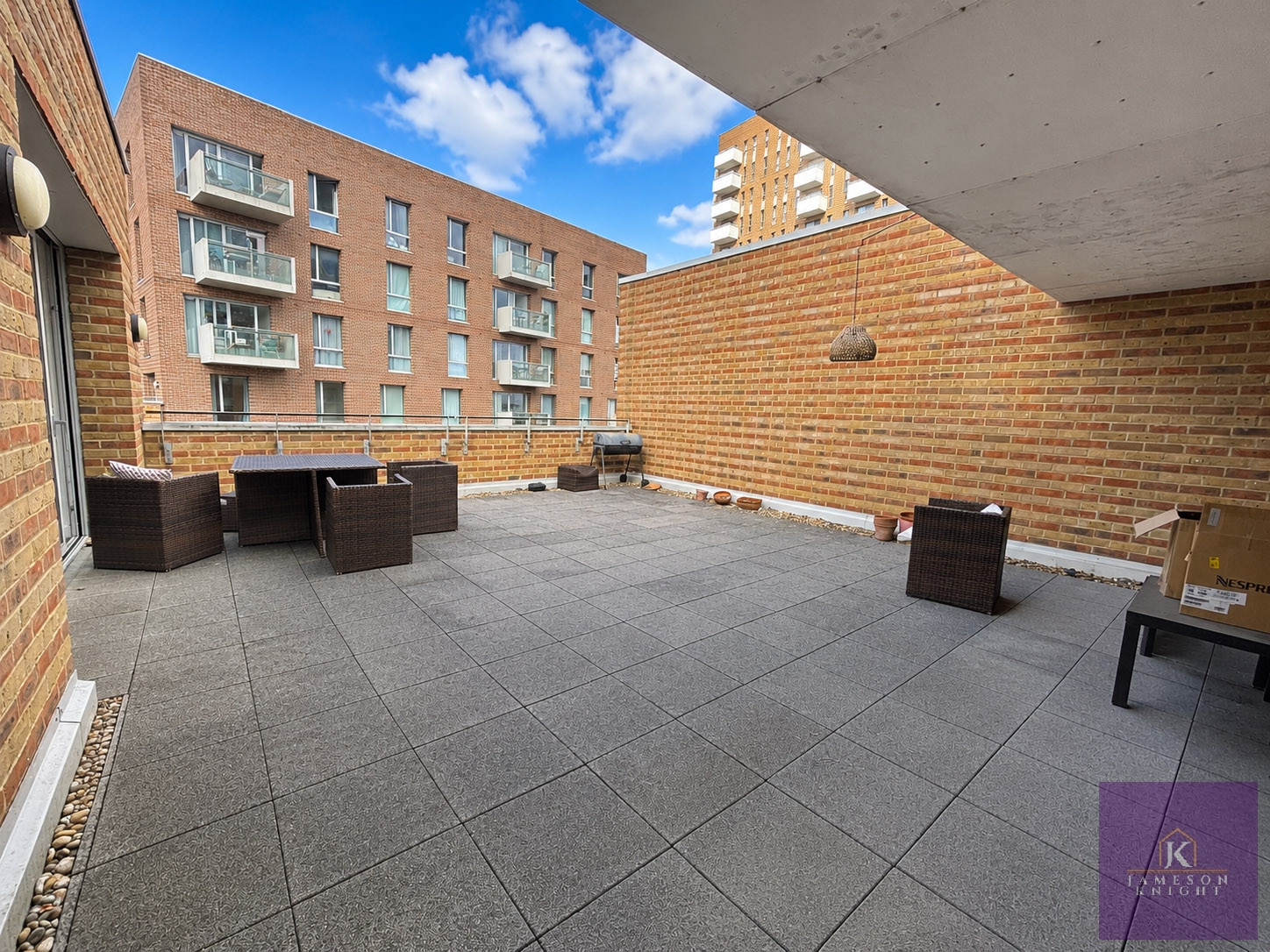 8, Nelson Walk, London, E3 3FG
